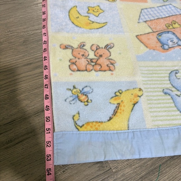 Vtg Noah's Ark Baby Travel Blanket Handmade Blue Yellow Pink Fleece 30”x53.5” - Picture 3 of 8